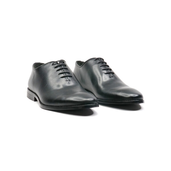 Sleek black leather wholecut Oxford dress shoes for men